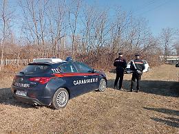 Ammazzato a coltellate vicino al fiume, caccia al killer