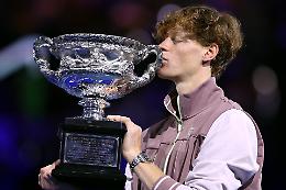 A 48 anni dall'ultima volta, un azzurro vince uno Slam! Sinner, i complimenti da tutto il mondo...