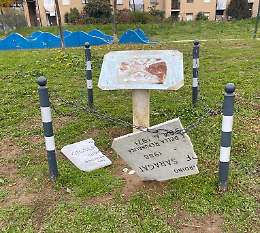 Nuova vita per il giardino Saragat: giochi e bici per cacciare i vandali
