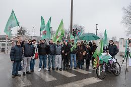 Mirafiori, solidarietà agli operai Stellantis dalle altre aziende "ex Fiat"