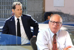 Agnelli Coltelli: "John Elkann spietato con Lapo e Andrea, ora tocca a lui"