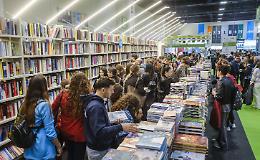 Salone del Libro, un torinese su due non legge e la filiera dell'editoria soffre