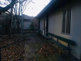 La vecchia bocciofila va a bando: «Vandalizzata dagli abusivi, ora ci serve un aiuto»