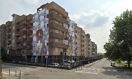 Murales e campo da calcio nelle case Atc «ma nessuno caccia abusivi e senzatetto»
