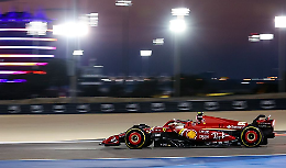 Ferrari bella di notte: ecco come è andata la seconda giornata di test in Bahrain