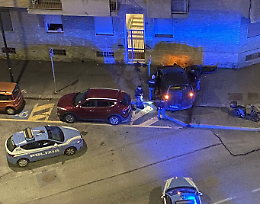 Barriera di Milano, Il ladro sul furgone rubato si schianta dopo l'inseguimento della polizia