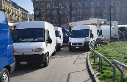 Malasosta al mercato, nonni in rivolta: «Non passa nemmeno una carrozzina»
