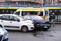Incidente stradale, un ferito nello scontro tra una Fiat Panda e una Fiat Punto