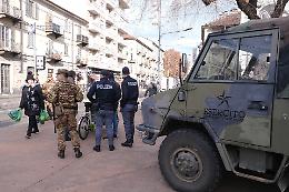 C’è ancora chi ama le divise
