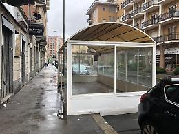 Il dehors è abusivo: «Troppi bivacchi, ora va rimosso»