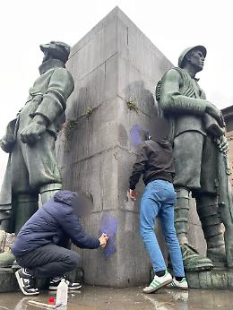Ripulito il monumento degli eroi della  prima  guerra mondiale 