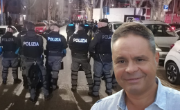 «I cortei? Prendiamo calci e bastonate per 1600 euro al mese. Basta clima d'odio»