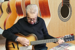 Era lui il vero Guitar Hero! Ciao, Luigi