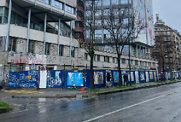 I cantieri infiniti davanti a Palazzo Nuovo. E  l’università chiede un anno di proroga