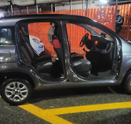 La guerra delle auto rubate e smontate: «Altri furti nella notte, ora basta»