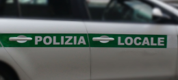 Nichelino: automobilista commette infrazione davanti ai Vigili ma è senza assicurazione
