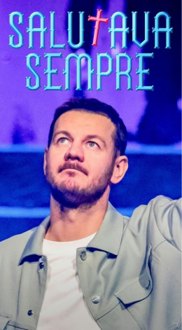 "Salutava sempre" di Alessandro Cattelan, dal teatro allo streaming