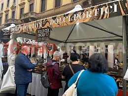 Una pasticceria a cielo aperto nel salotto buono di Torino: al via Dolci Portici
