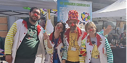 Ladri senza cuore colpiscono i clown che portano gioia ai bambini negli ospedali
