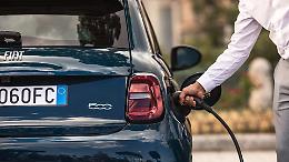 L'auto "alla spina" vola in Europa (e Stellantis di più). Ma non è come sembra: ecco perché