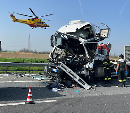 Incidente sulla Torino-Savona a Carmagnola, muore un camionista 