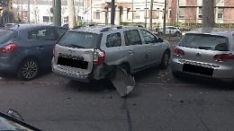 Parcheggi selvaggi: auto danneggiata in corso Unione Sovietica a Torino