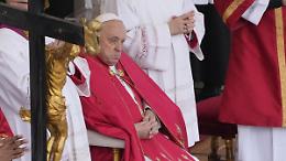 Guerra e pace, il silenzio e la preghiera del papa Francesco