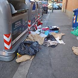 Luserna San Giovanni, l'abbandono dei rifiuti sfida la videosorveglianza