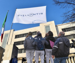 Stellantis, "Andare in piazza non serve, per Mirafiori ci vuole tempo"