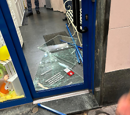 Ladri scatenati al centro estetico: spariti soldi, prodotti di bellezza e vestiti di marca