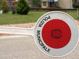 Un giovane fermato e tre incidenti in pochi giorni a Bra: l'intervento della Polizia locale