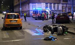 Schianto terribile fra uno scooter e una Fiat Panda: il motociclista è grave in ospedale