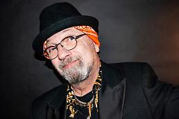 Sergio Caputo: "Sanremo? Perché no, ci sono stato tre volte"
