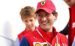 Ferrari, mezzo miliardo a Elkann e soci, azioni gratis agli operai (e a quelli di Fiat solo cassa)