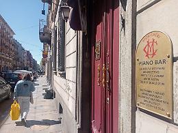 Al Mon Chèri 10 lavoratori su 14 in nero: maxi-multa e locale chiuso
