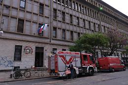 Fiamme a scuola, evacuati tutti gli studenti