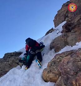 Due alpinisti bloccati sul Monviso a 3.700 metri: l'operazione di salvataggio del Soccorso alpino