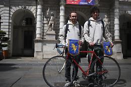 In bici da Torino fino in Australia: l'avventura di due giovani torinesi 