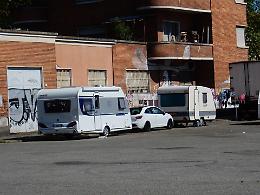 Un decennio di problemi irrisolti: l'ex Dazio nuovamente invaso da roulotte e abusivi