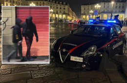 Vedono i carabinieri e ingoiano la cocaina. Arrestato un pusher ogni 48 ore