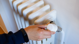 Misura anti-freddo in Piemonte:  Alessandria e Casale autorizzano l'uso dei termosifoni con limitazioni orarie