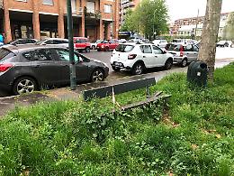 Degrado e vandali nell'area verde: «Ora rendetela accessibile»