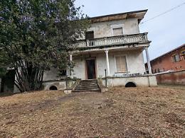 Restyling per Villa Caviglietto: «Diventerà un centro servizi»