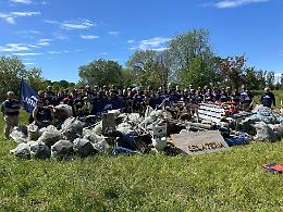 Raccolte 5 tonnellate di rifiuti al parco Colonnetti. I volontari: «il lavoro non è ancora finito» 