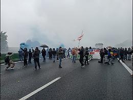 Contro il G7 assalto in Tangenziale per bloccare Torino