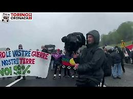 Il corteo anti G7 manda in tilt il traffico  - IL VIDEO
