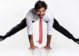 Tra Stefano De Martino e Zia Mara sbuca l'ombra di Fiorello...