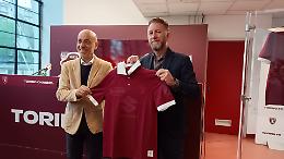 I granata con una maglia speciale: ecco la dedica al Grande Torino. Gineitis: "Juric? Non so se resta..."
