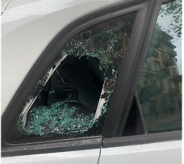 Spaccano i vetri delle auto in sosta, tra le vittime anche un consigliere di Circoscrizione