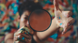 Al Centro Gyanashakti di Robassomero, arte e psicologia si fondono insieme in un workshop per conoscere se stessi in modo creativo
